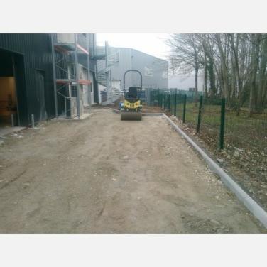 TRAVAUX-DE-VRD-POUR-LEXTENSION-DUN-BATIMENT-INDUSTRIEL-3